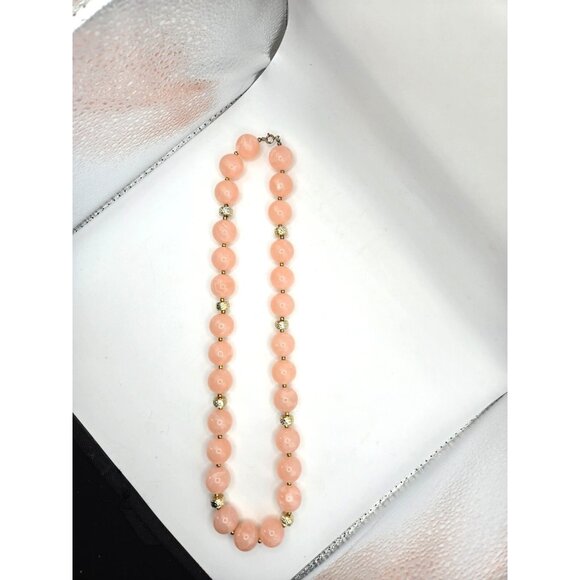 Gorgeous Vintage Pale Pink Glass Necklace with Gold bead Spacers 1940s - Picture 7 of 8